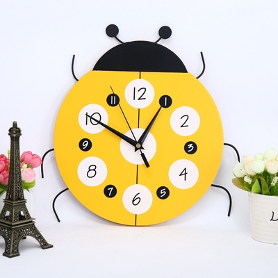 卡通办公室钟表客厅教室个性创意挂钟儿童卧室可爱装饰时钟静音