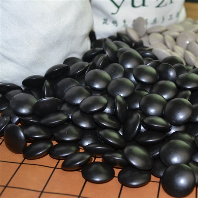 围棋天然云石手感好黑子墨玉收藏棋子石双面原石围棋