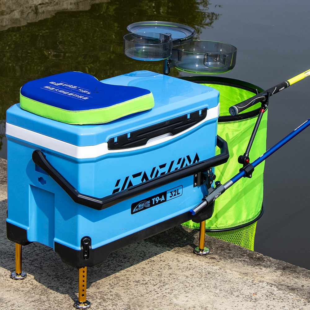 新款32l竞技钓箱超轻超硬多功能台钓箱平盖四脚钓箱
