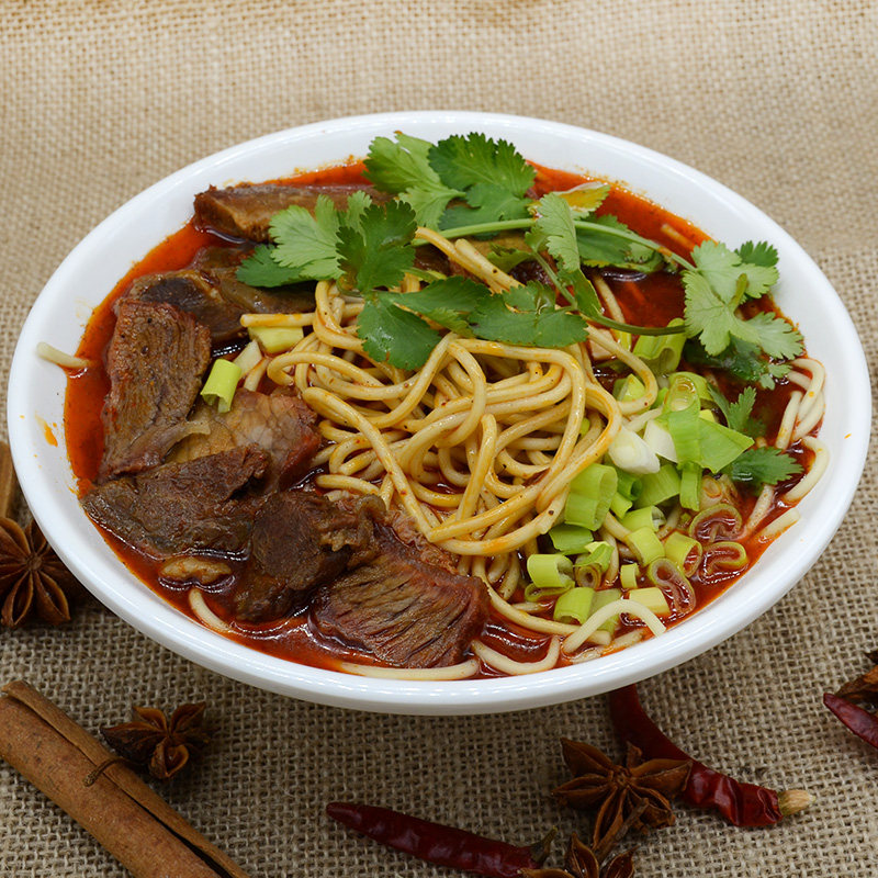 襄阳早餐牛肉面牛杂海带湖北特产速食面食襄樊面条