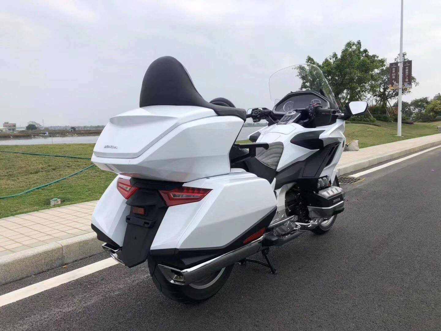 进口本田金翼1800正三轮250cc大船绵羊旅行巡航踏板摩托车可上牌