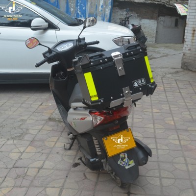 踏板车电动车摩托摩托车车尾65升铝合金后备行李摩托车尾箱