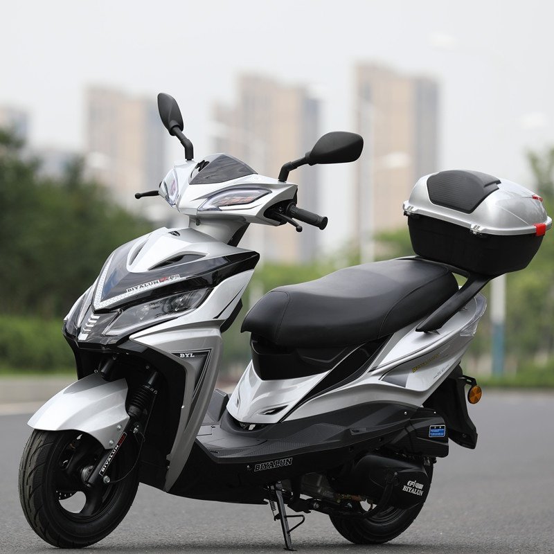 2021年新款电喷摩托车125cc踏板燃油男女通用整车摩托车整车