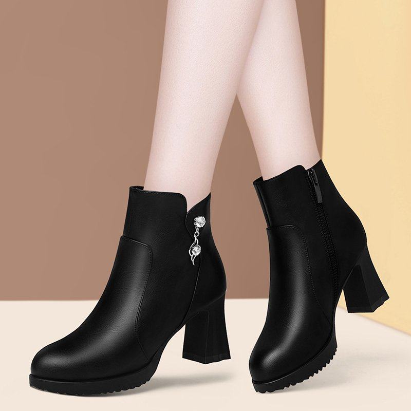 真皮短靴女黑色2020新款秋冬季高跟中跟加绒马丁靴防水台厚底皮鞋