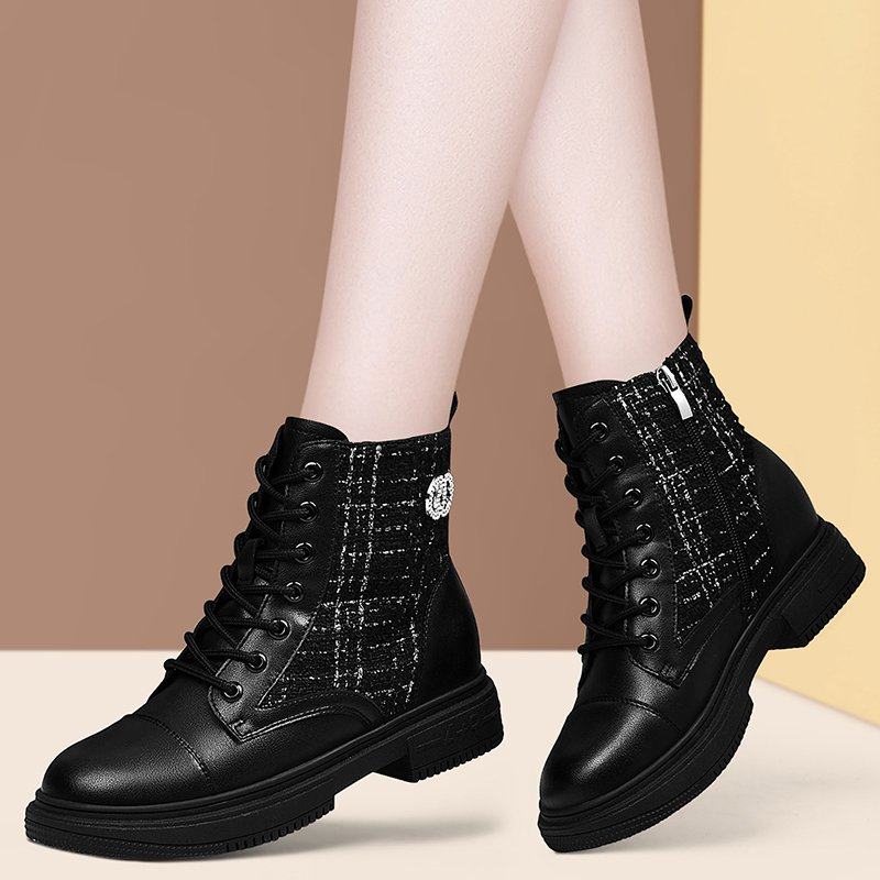 小香风靴子女2020新款冬季女鞋加绒短靴女平底白色马丁靴女英伦风