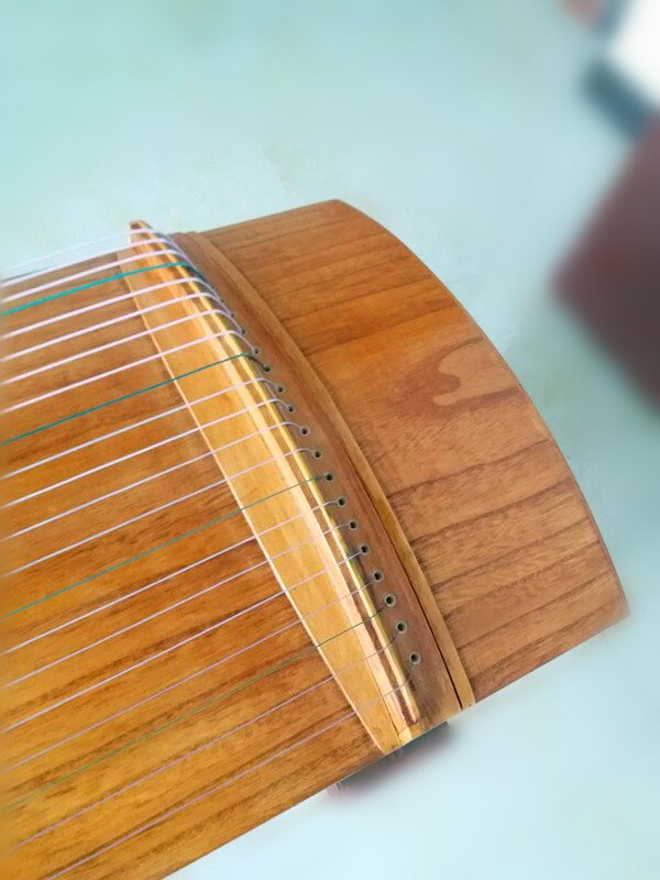 高档韵丰乐器全桐木素演奏古筝精心布局定位古筝