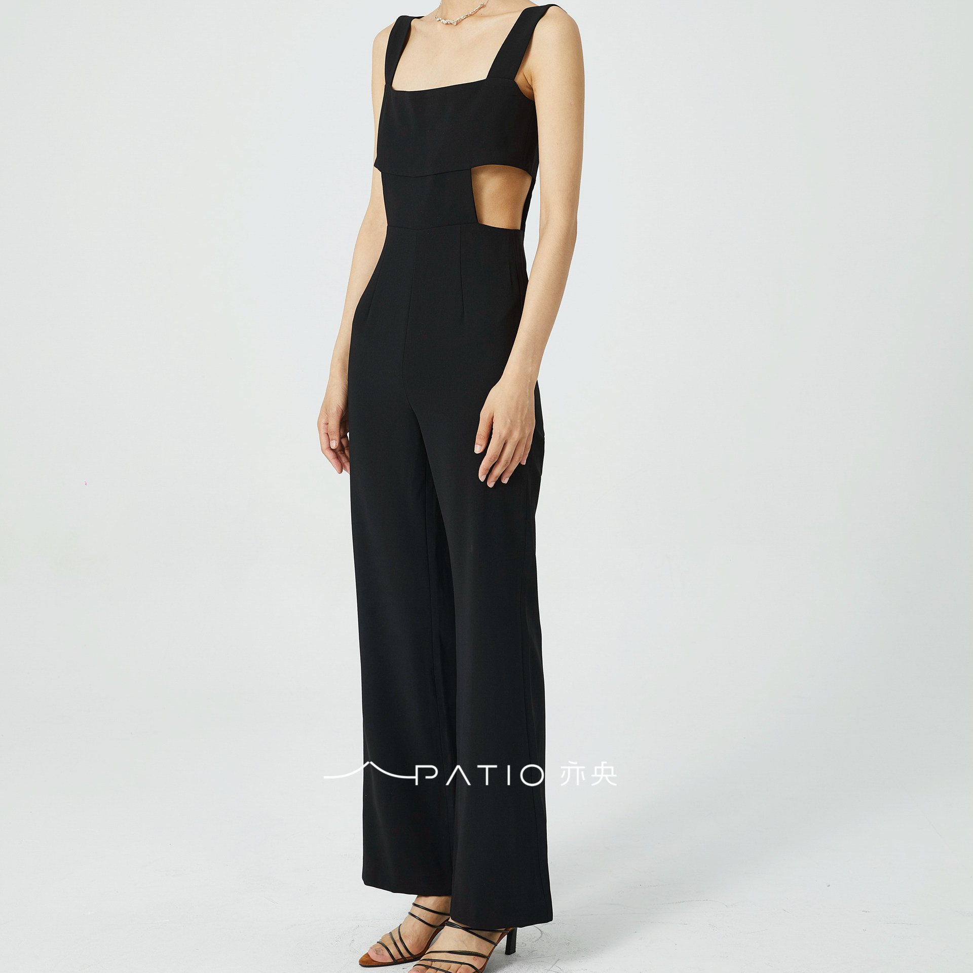 亦央买手laurustinusbycicichan黑色镂空显瘦露腰连体衣