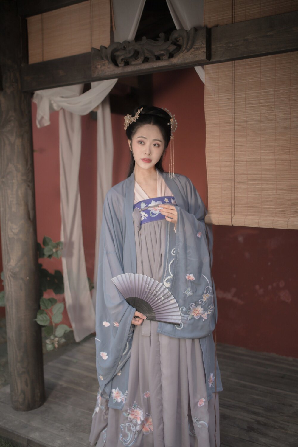 女中古装菜价白菜价国风汉服兰花襦裙齐胸袖衫民族服装