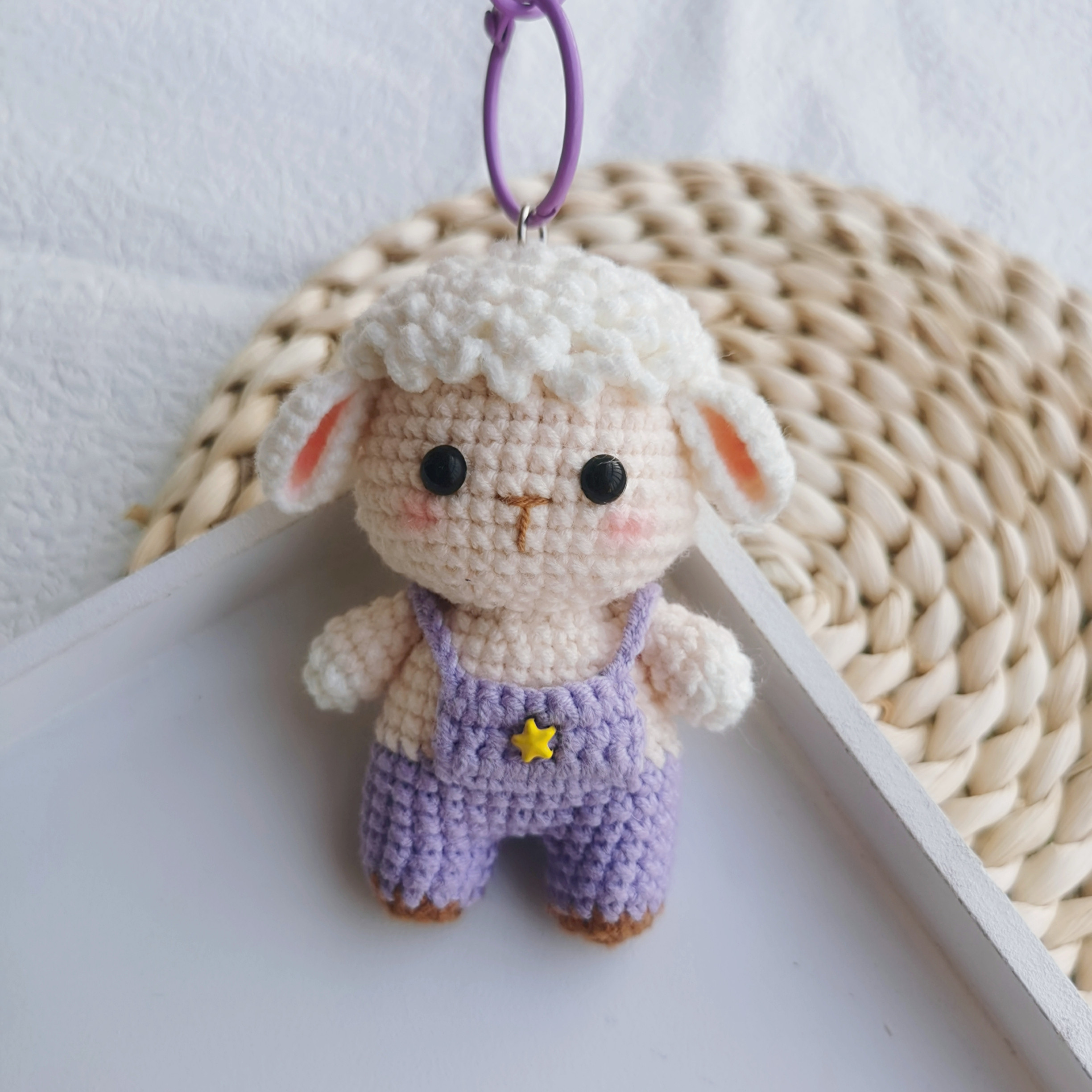 可爱小羊咩咩挂件生肖diy手工礼物钩针材料包钥匙扣毛线编织成品