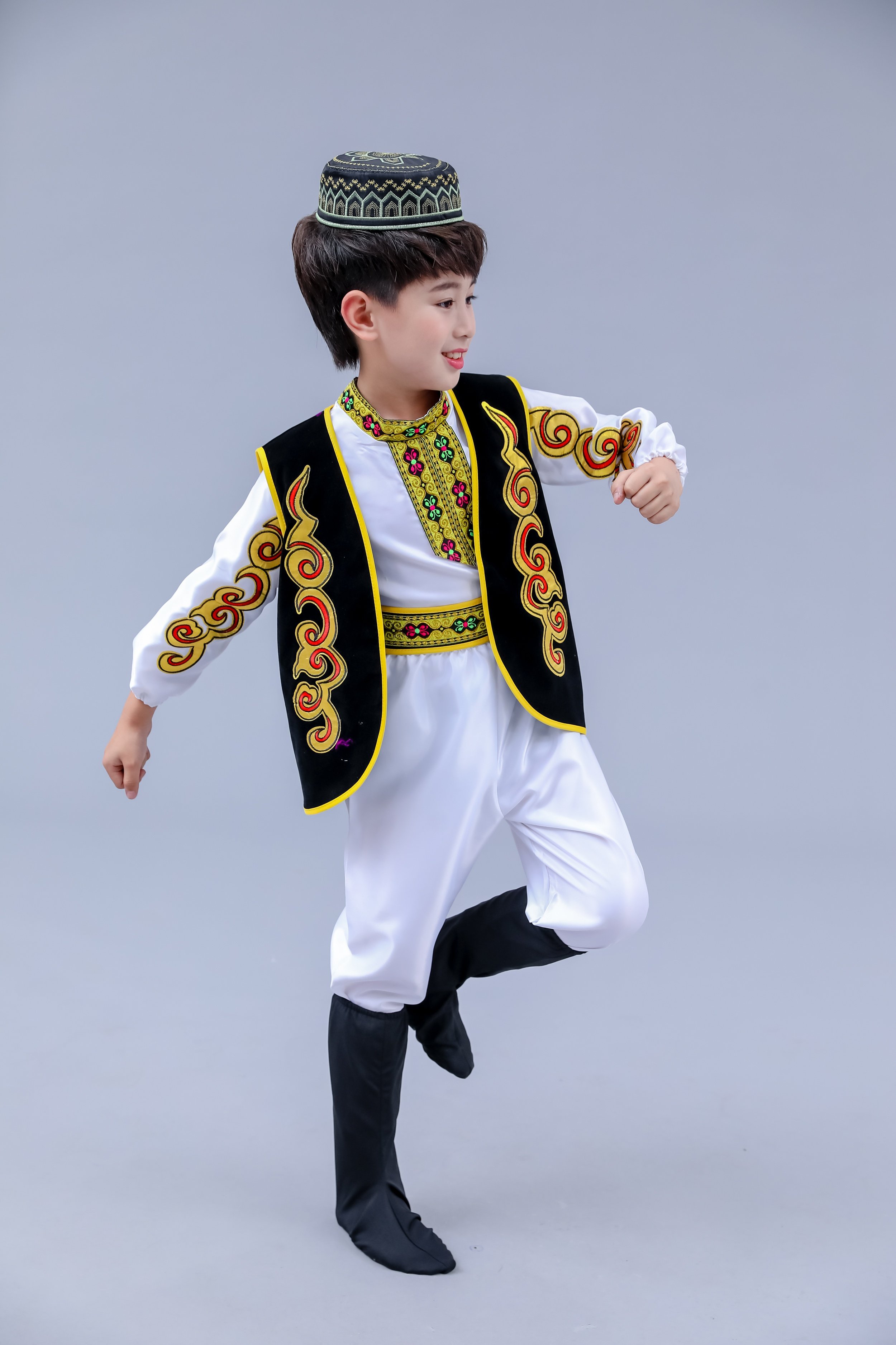 回族2021新款儿童舞蹈男孩少数民族演出演出服服装民族服装