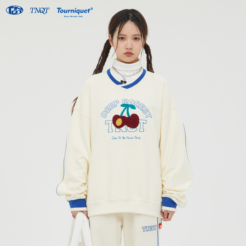 TNQT心碎创可贴新款撞色不对称领口樱桃刺绣上衣男甜美印花卫衣女