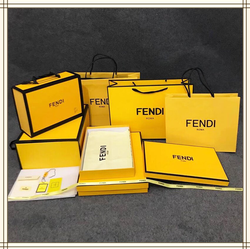 芬迪fendi纸袋包装衣服围巾短袖皮带包包手提袋礼品盒