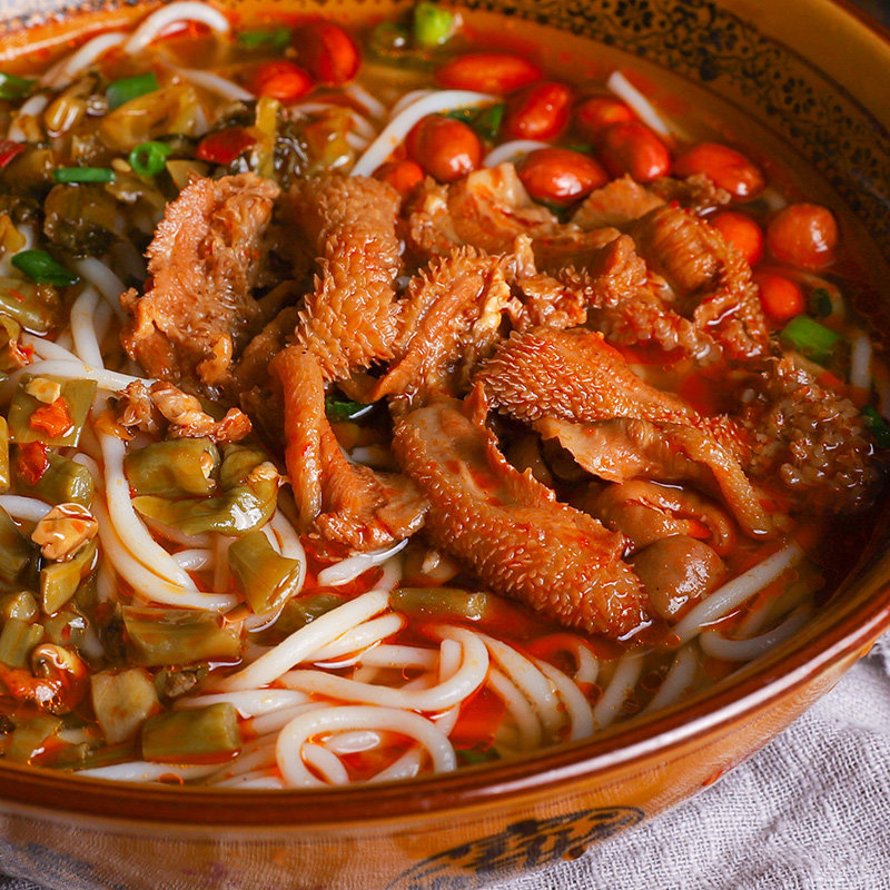 大仙鹰潭南站牛肉肉粉江西抚州泡粉肥肠汤粉螺蛳粉