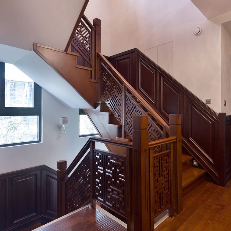 护栏飘窗楼梯围栏别墅实木订做榉木全屋定制美式整体楼梯