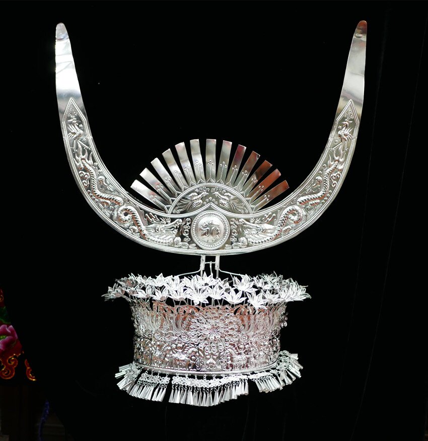 少数民族配饰服装演出服演出瑶族侗族银饰帽子新贵州民族服装