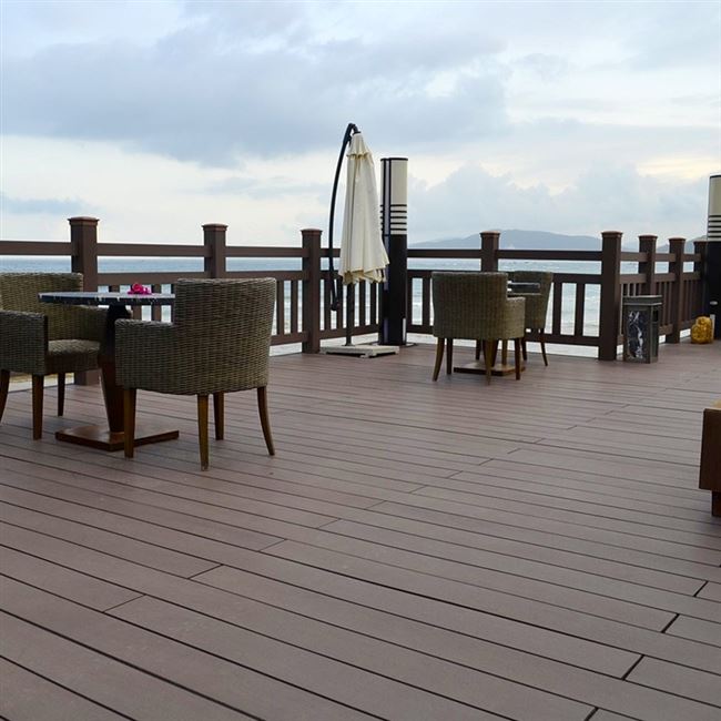 塑木木地板户外木塑庭院露台长条防腐木工工程原木板