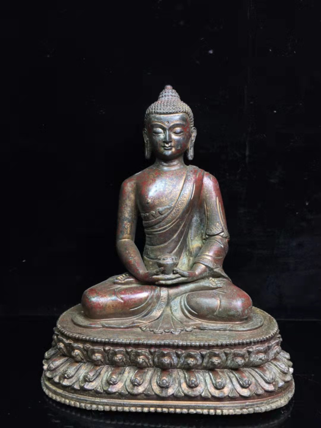 纯铜藏族鎏金释迦摩尼佛像仿古尼泊尔神像收藏摆件