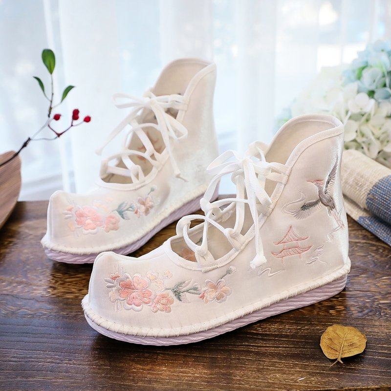 汉服鞋子子女绑带民族风绣花鞋平底翘头改良古装布鞋