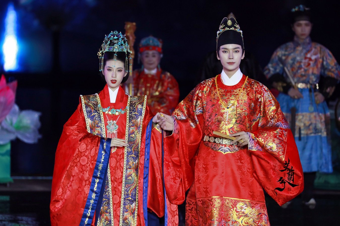 大衫霞帔缀明制汉服婚礼服皇后国风大典走秀款汉服