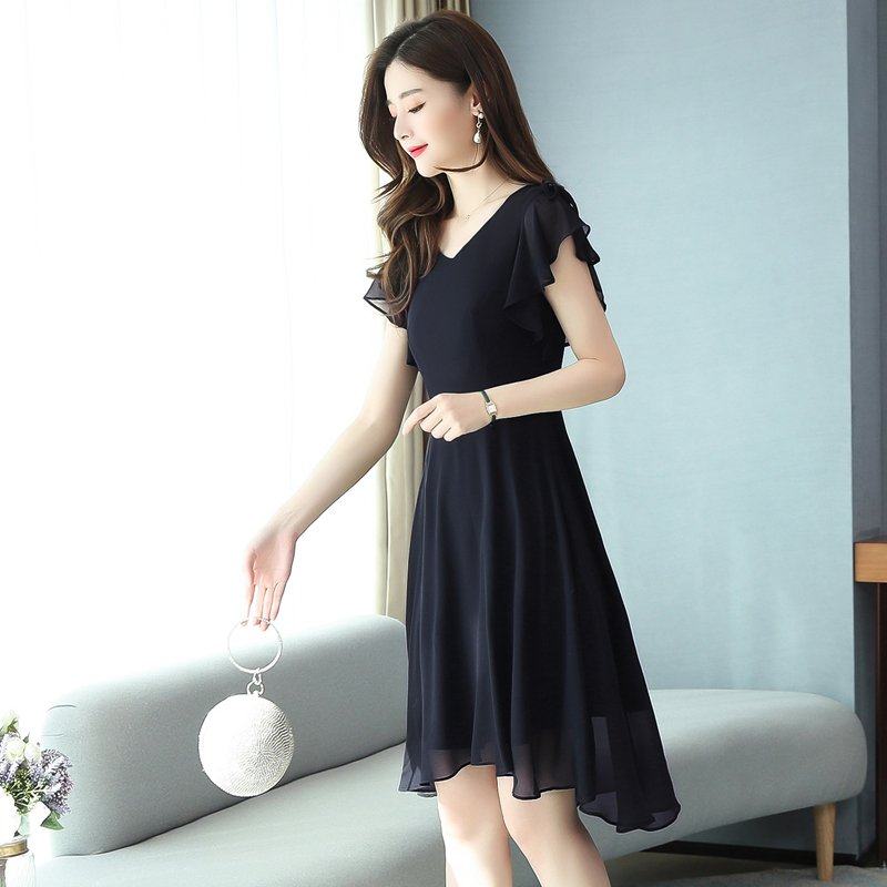 气质女人味连衣裙女神范衣服时尚v领轻熟风雪纺夏装2021年新款女