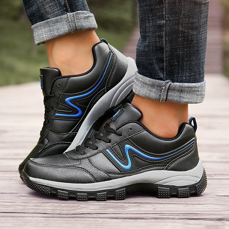 中年30爸爸鞋子男40防滑户外真皮中老年人50岁防水运动休闲波鞋男