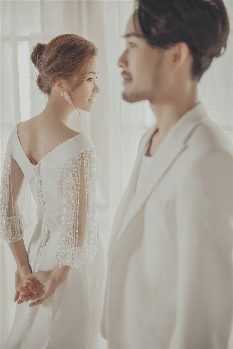 影楼主题服装新款情侣写真婚纱白色深v鱼尾修身长袖拖尾性感礼服