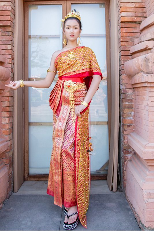 礼服出租泰国皇室贵族东南亚民族服装老挝缅甸文莱民族服装