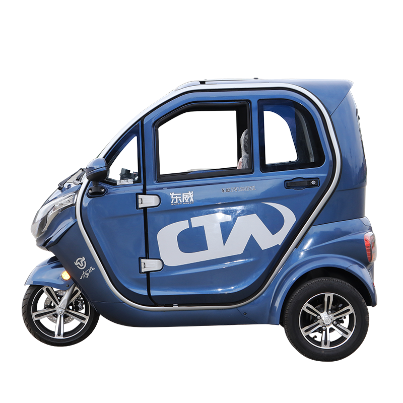 东威a6plus电动三轮车全封闭老年休闲代步车工信部目录车可上牌