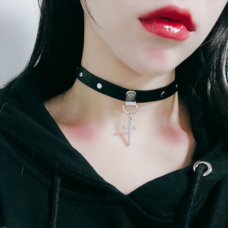 软妹铃铛项圈可爱少女颈带脖子锁骨皮质日系项链