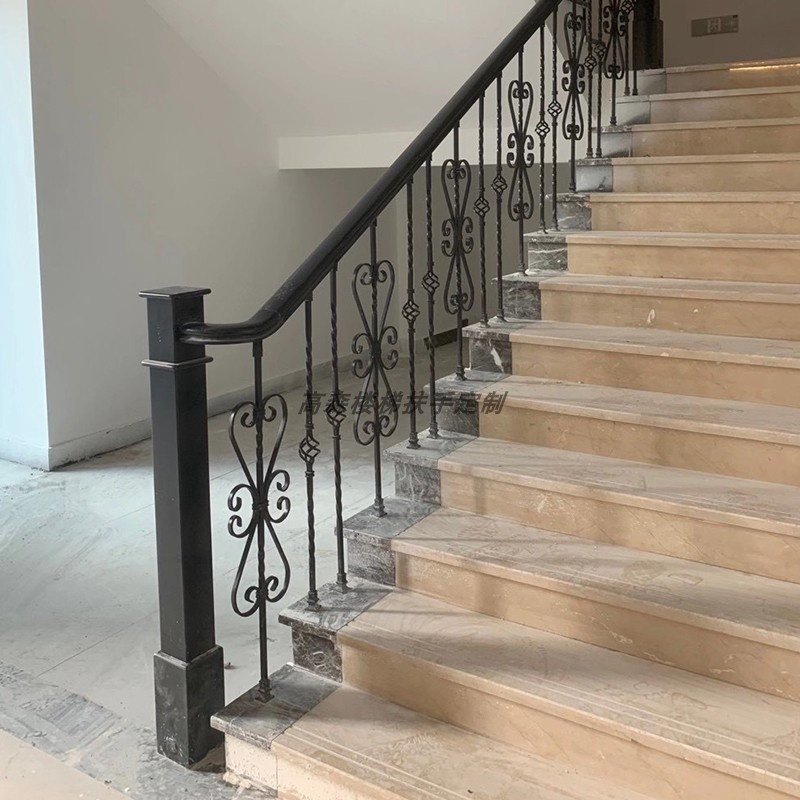轻奢奢意式铁楼梯扶手护栏北欧欧风室内阁楼楼梯扶手