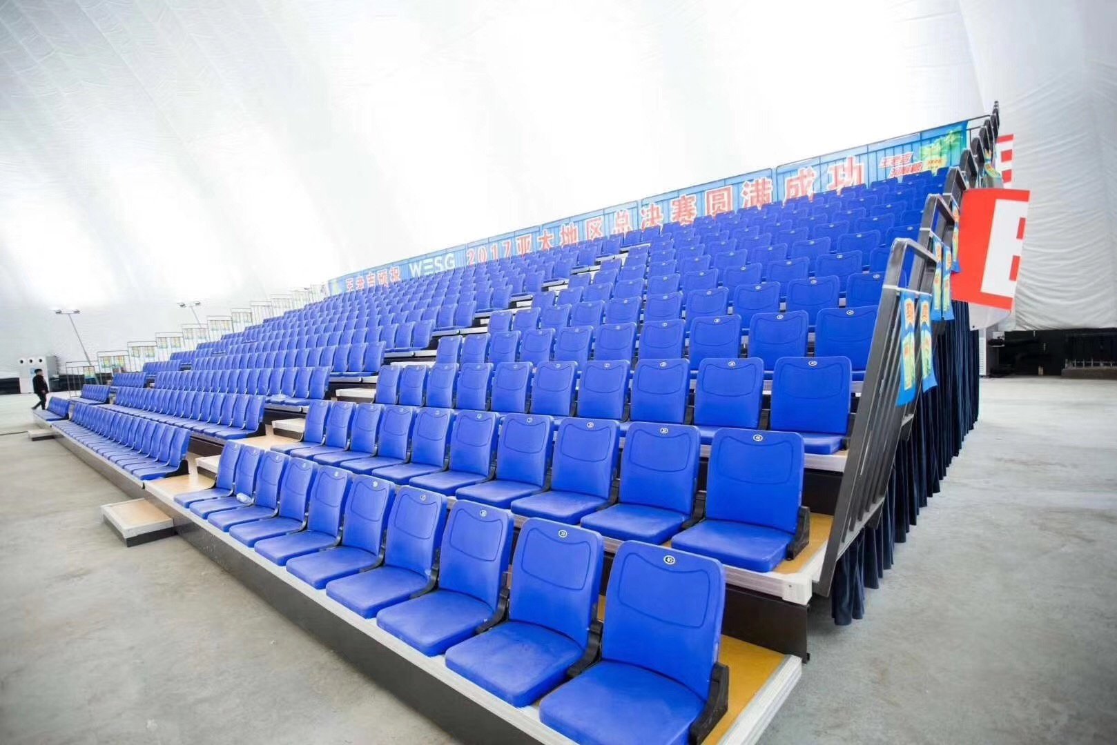 伸缩看台体育场室内专业手动电动移动篮球球馆座椅