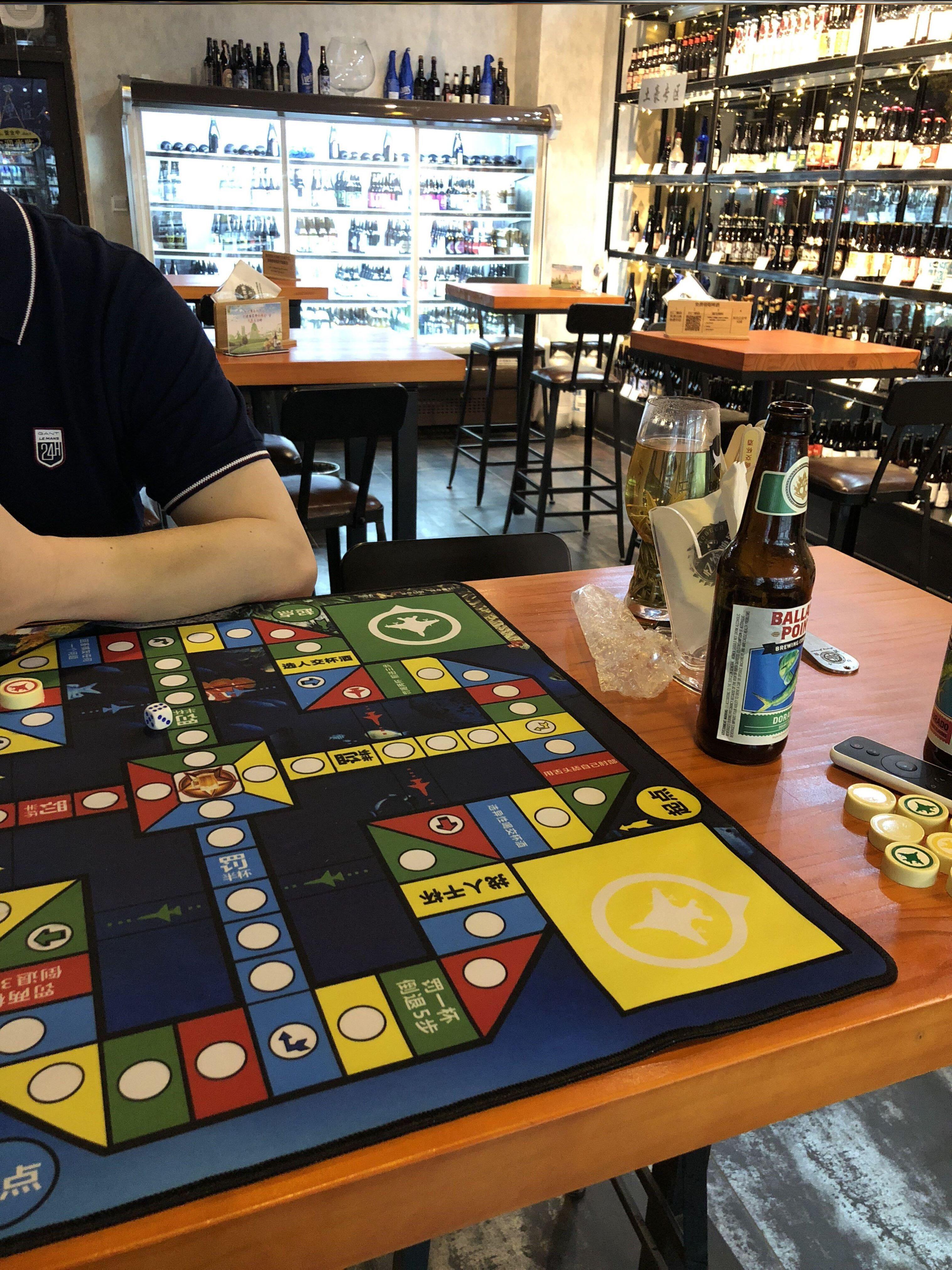 喝酒助兴玩具创意娱乐酒桌惩罚小游戏道具飞行棋摇臂开关