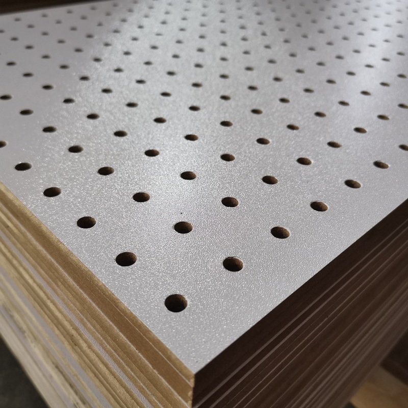 中纤多孔板挂定制三聚氰胺贴面颜色多样木板冲孔中密度板
