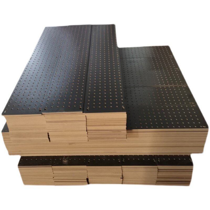 中纤多孔板挂定制三聚氰胺贴面颜色多样木板冲孔中密度板