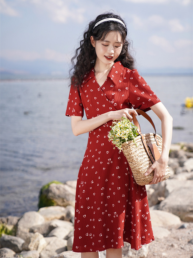 法式气质修身港风红色碎花一片式连衣裙复古女夏季收腰高级感裙子