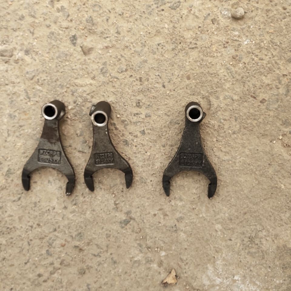 拨叉五征农用三轮车原车配件八档变速箱轴拨新款扣