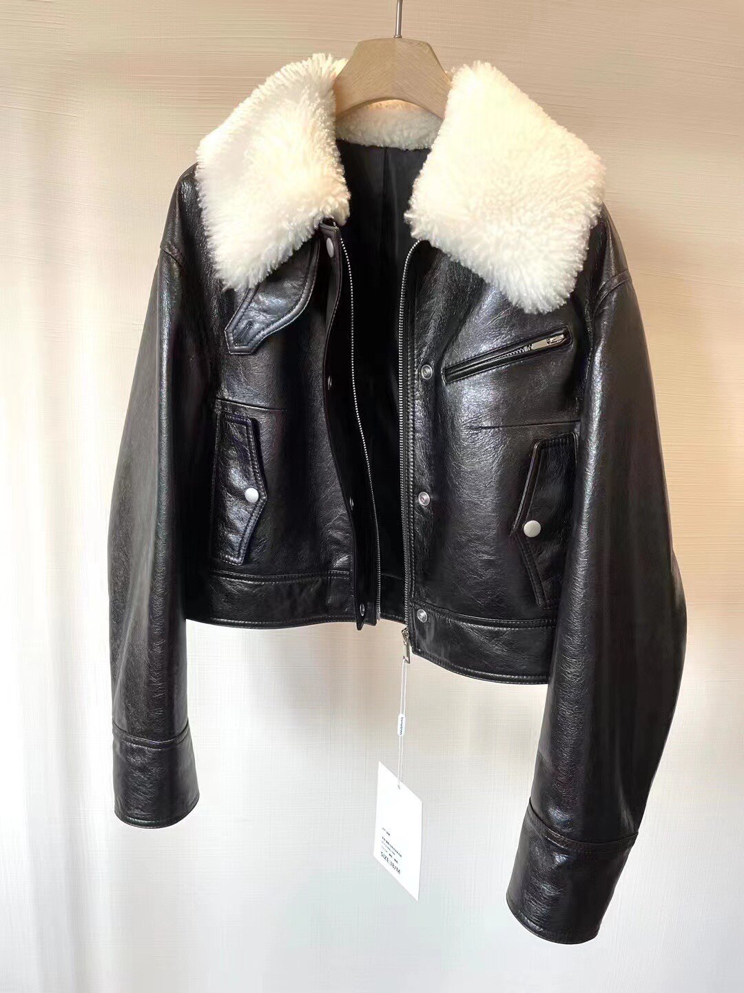 短款皮衣max22秋冬新款进口羔羊皮女款毛领皮衣