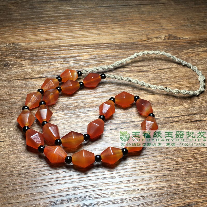 西亚珠子仿老辽金红色玛瑙风化纹包六棱飞碟手链