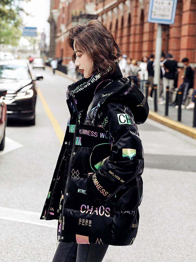 红色亮面羽绒服女中中长2022年新款冬季亮皮免洗羽绒服