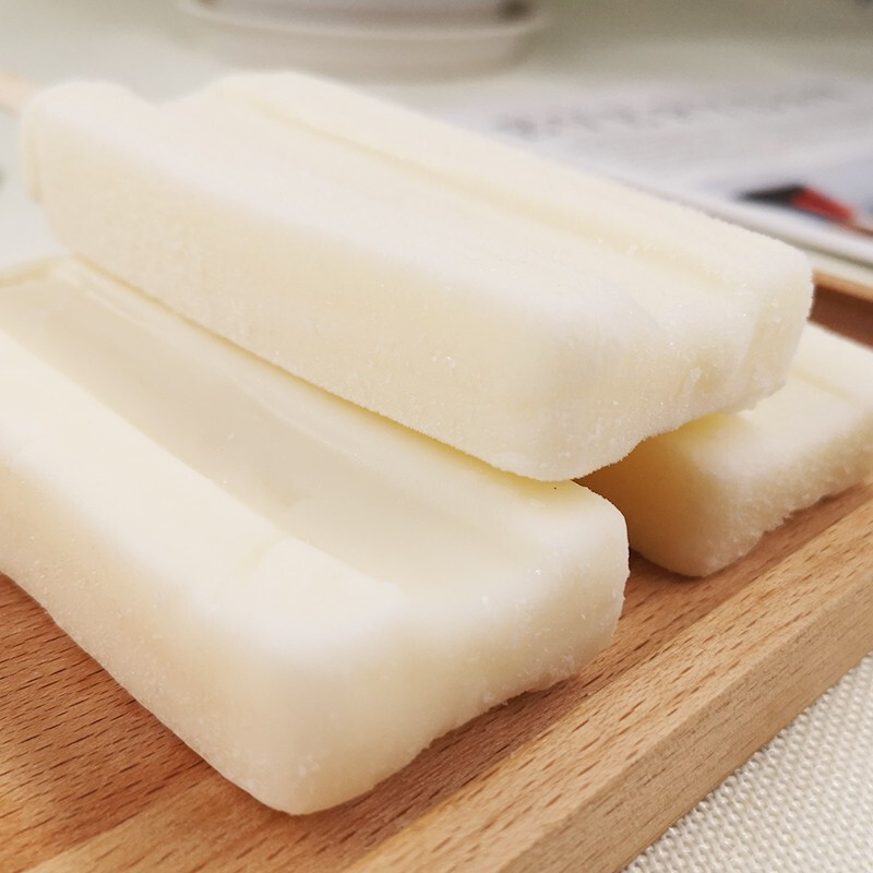 蒙牛小布丁牛奶口味老式雪糕冰淇淋冰糕冰棒提子冰淇淋