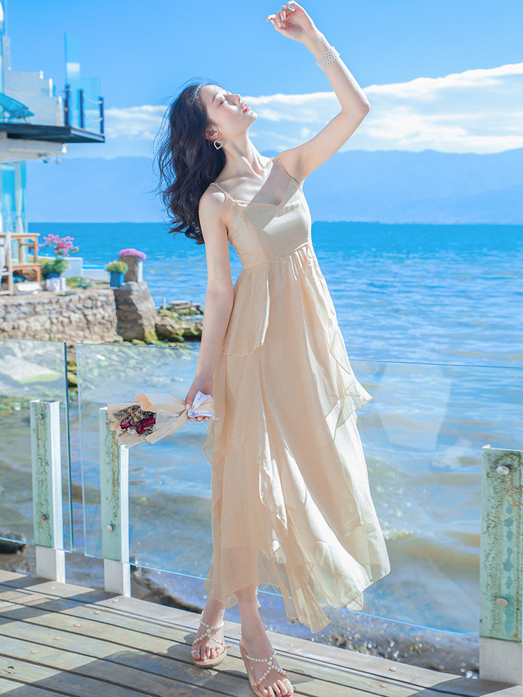 三亚海边度假沙滩裙2020夏季雪纺吊带连衣裙超仙性感法式长裙子女