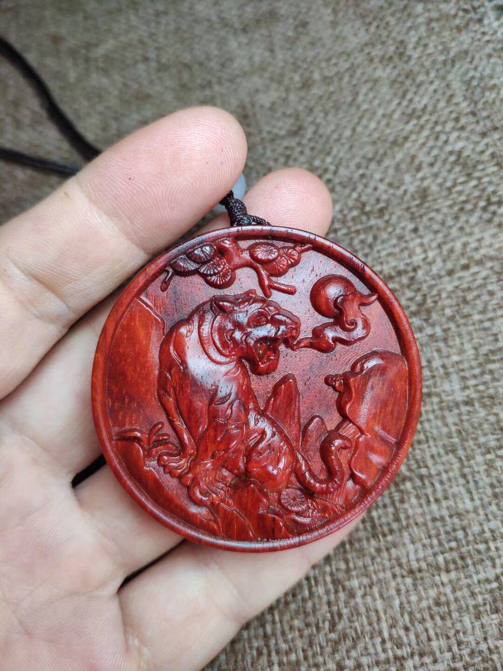 印度小叶叶紫檀木老虎吊坠上山红木钥匙扣挂件项坠