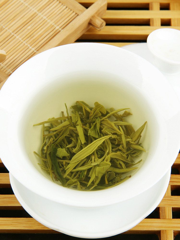 绿茶2021新茶高山云雾毛尖浓香回甘茶青城雪芽茶叶礼盒伴手礼