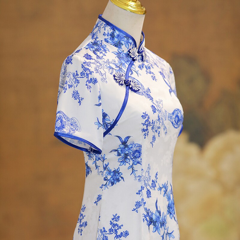 青花瓷奥黛走秀旗袍秋冬新款改良版长款复古民国旗袍