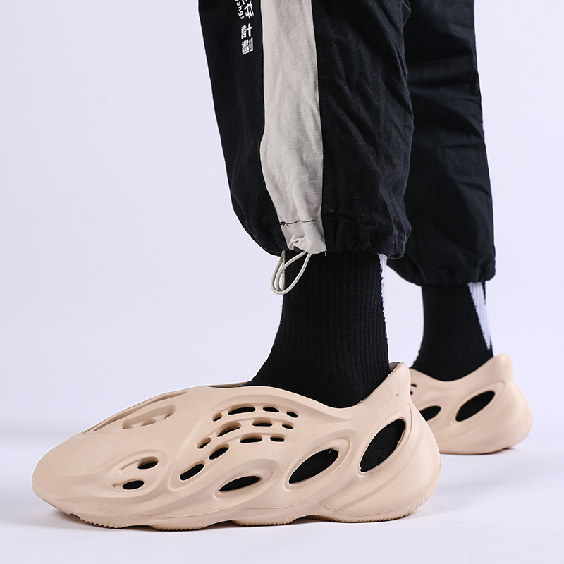 新款yeezy凉鞋椰子熟了洞洞鞋男夏季2020包头洞洞鞋