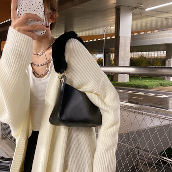 Furry shoulder strap handbag small bag 2021 new Korean style autumn and winter style mini single shoulder armpit small square bag