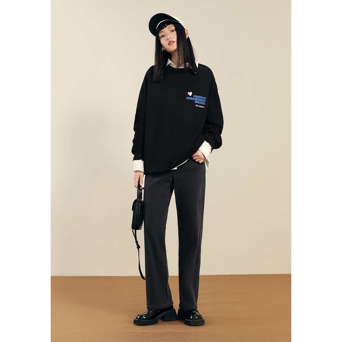 太平鸟卫衣女学院复古美式新款冬季2021套头欧阳娜娜卫衣