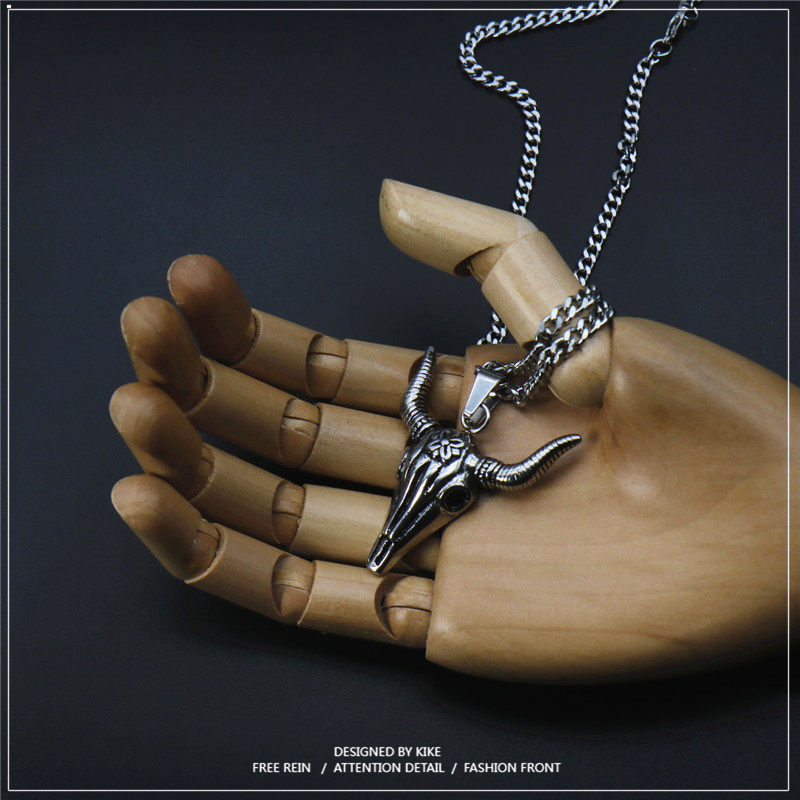 花纹牛头钛钢项链ins机械嘻哈吊坠男霸霸气项链