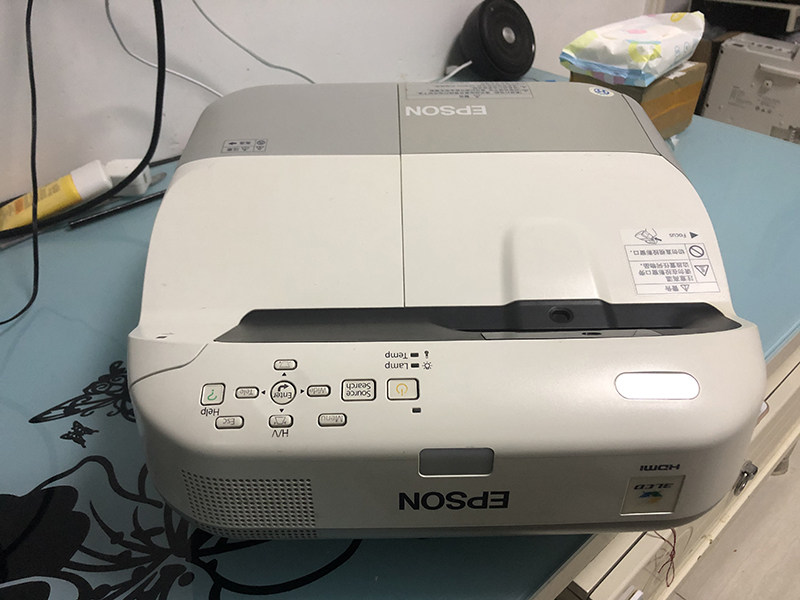 二手 爱普生450w 日立 桌面近距离超短焦反射式教学家用投影仪机