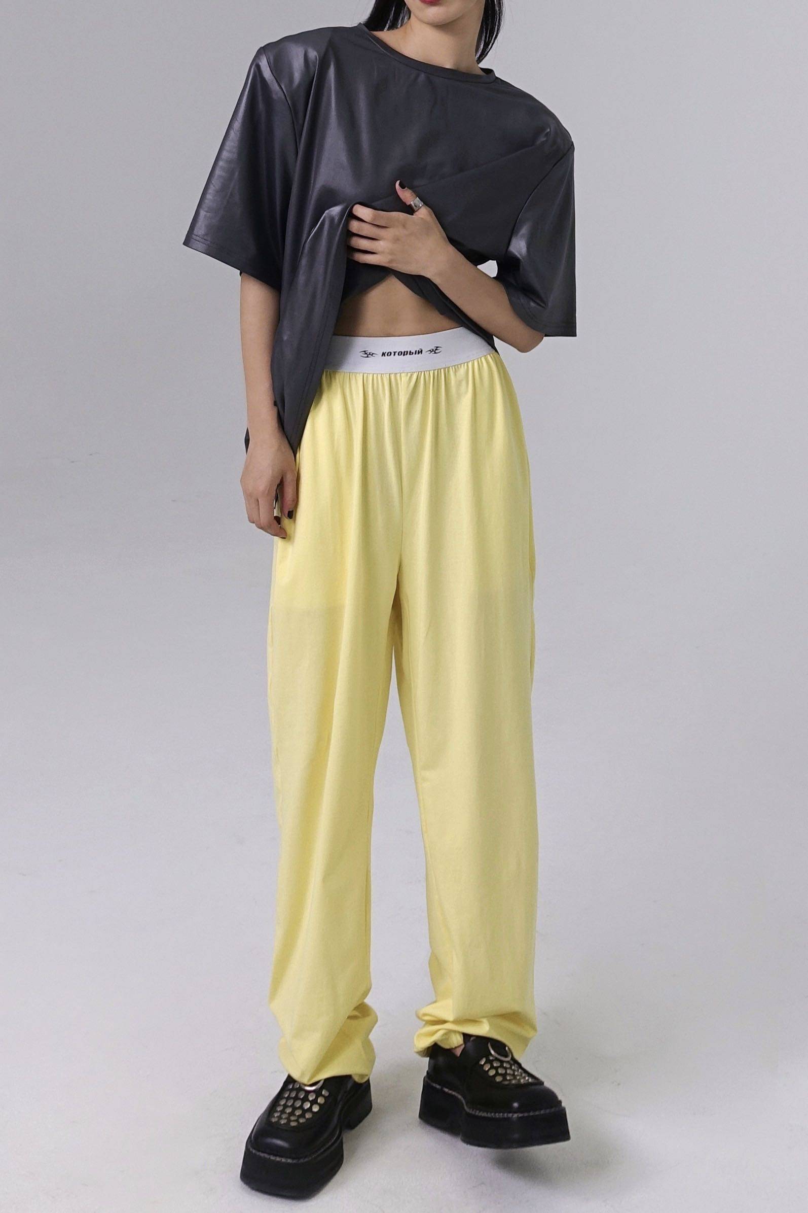 597c原创创极简科科技未来感痞帅丧系大垫肩t恤